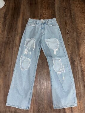 Forever 21 Light Blue Distressed Women’s Jeans size 28